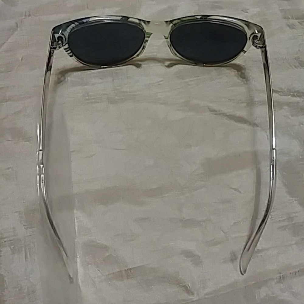 Gucci 55mm butterfly sunglasses - Picture 6 of 8